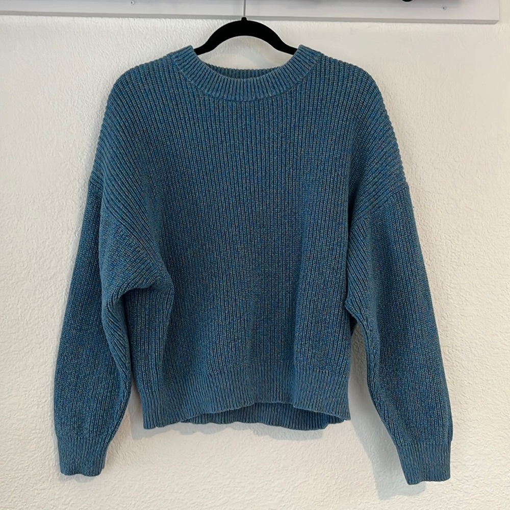 Uniqlo women’s fisherman sweater - medium